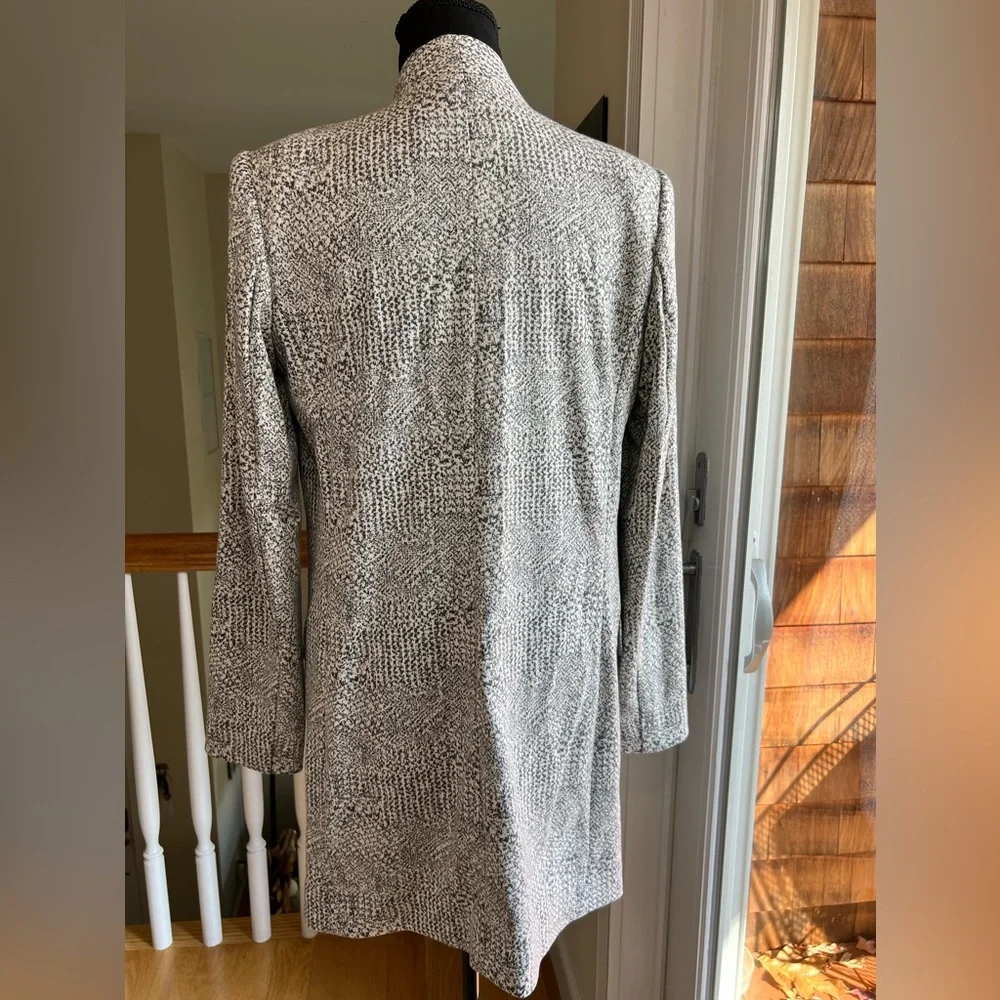 CALVIN‎ KLEIN GREY & WHITE LONG BLAZER/JACKET
